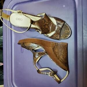 New 10 Display Wedges